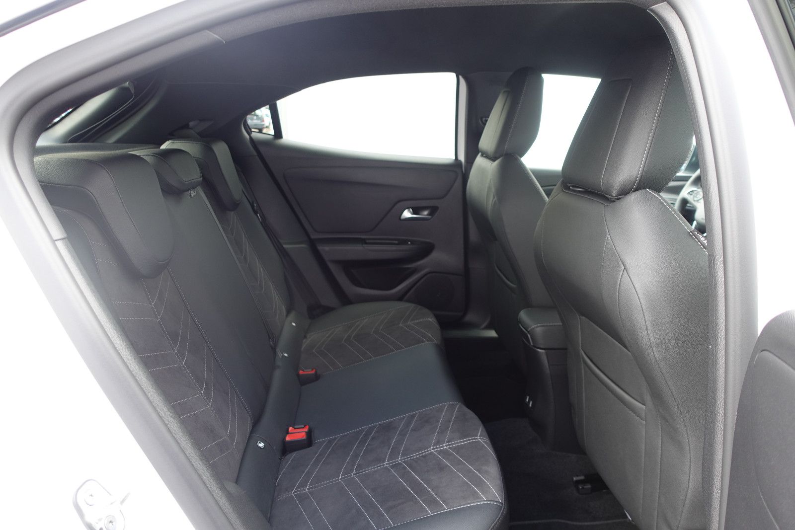 Fahrzeugabbildung Opel Mokka 1.2Turbo  Ultimate Navi,Sitzh.,Kamera,PDC