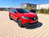 Renault Kadjar Crossborder / 1.Hand / EURO 6 - Renault Kadjar mit Benzin-Antrieb: Rot, Scheckheftgepflegt