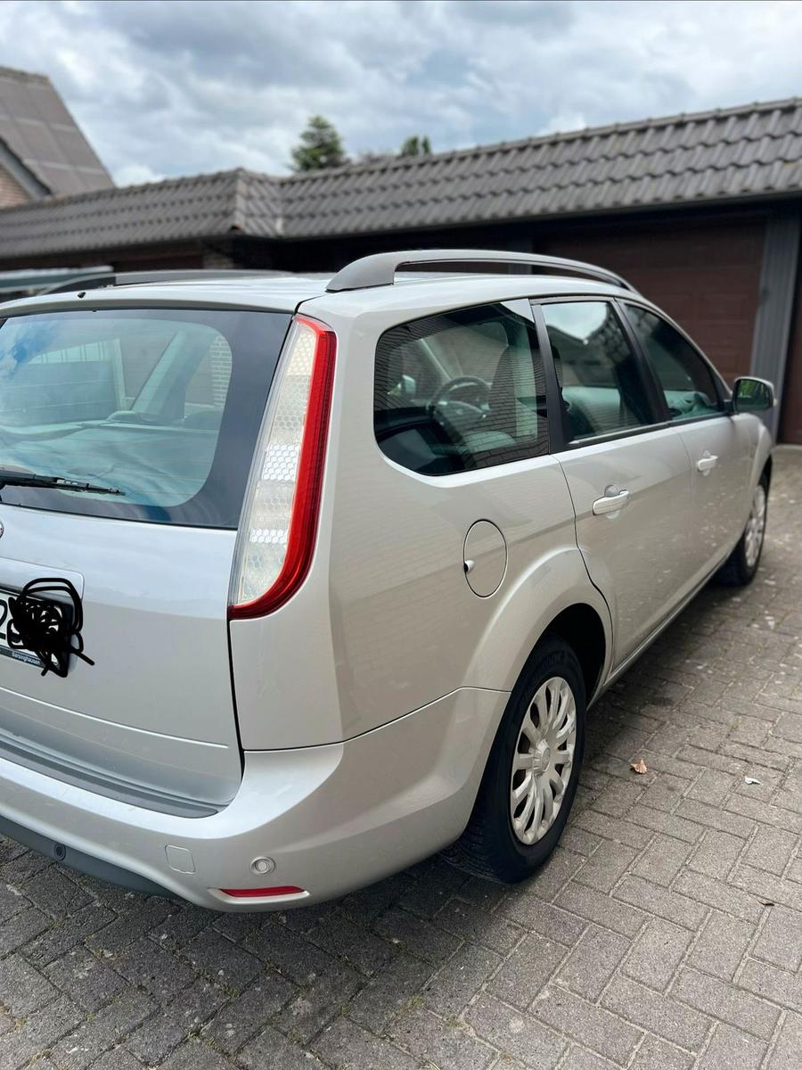 Ford Focus 2008 — photo 13