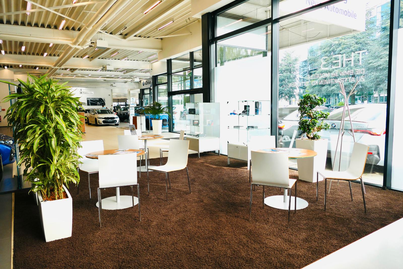 showroom-image-bottom