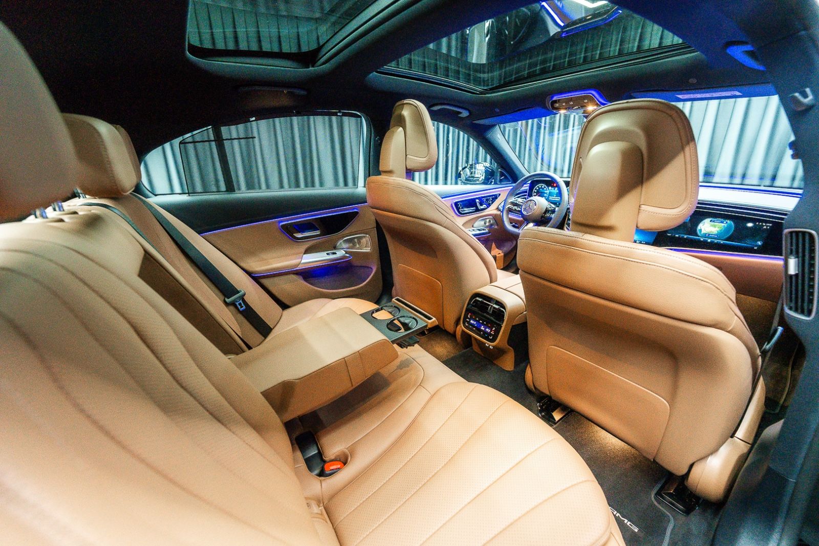 Fahrzeugabbildung Mercedes-Benz E 200 AMG Premium Plus*Superscreen*Keyless*