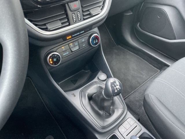 Fahrzeugabbildung Ford Fiesta 1.1 Cool & Connect Tempomat, Klimaanlage