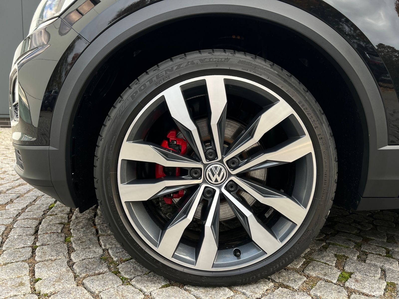 Fahrzeugabbildung Volkswagen T-Roc Sport 2.0 TSI DSG 4MOTION *Standhzg.,Activ