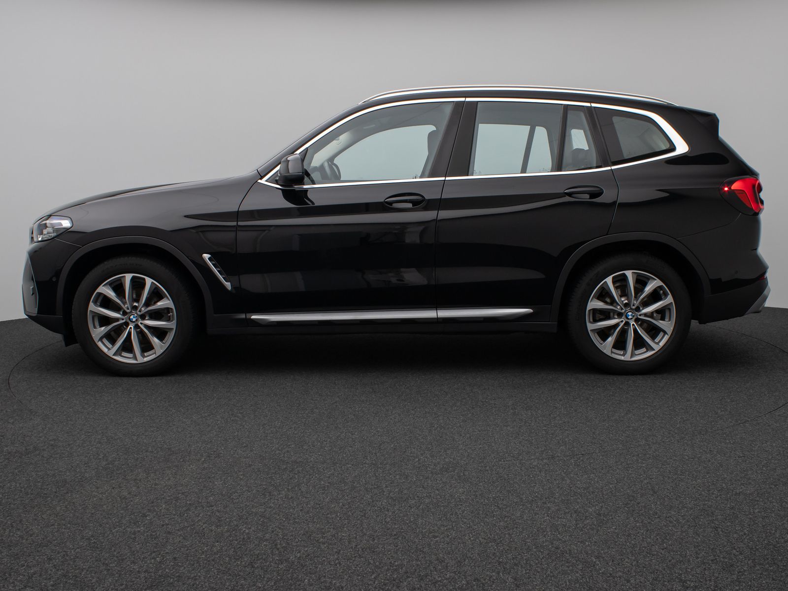 Fahrzeugabbildung BMW X3 xD20i Kamera DAB HiFi Leder M Sport 19Zoll