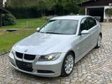 BMW E90 Lim. 330d xDrive,134tkm,2Hand - BMW 330 aus 2007