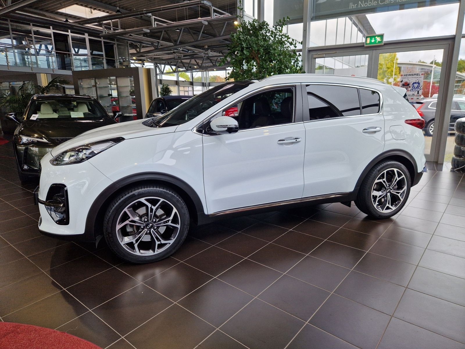 Fahrzeugabbildung Kia Sportage GT-Line 4WD PANO 360° LED
