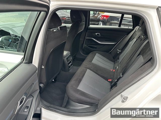 Fahrzeugabbildung BMW 330 i xDrive M-Sport Touring Kamera/ACC/Sitzh.