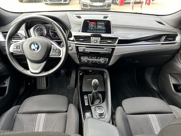 BMW X2 sDrive18i  LED RFK Navi Tempomat Klimaaut.