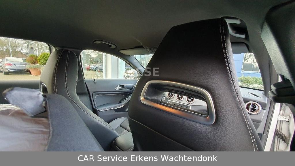 Mercedes-Benz GLA 180