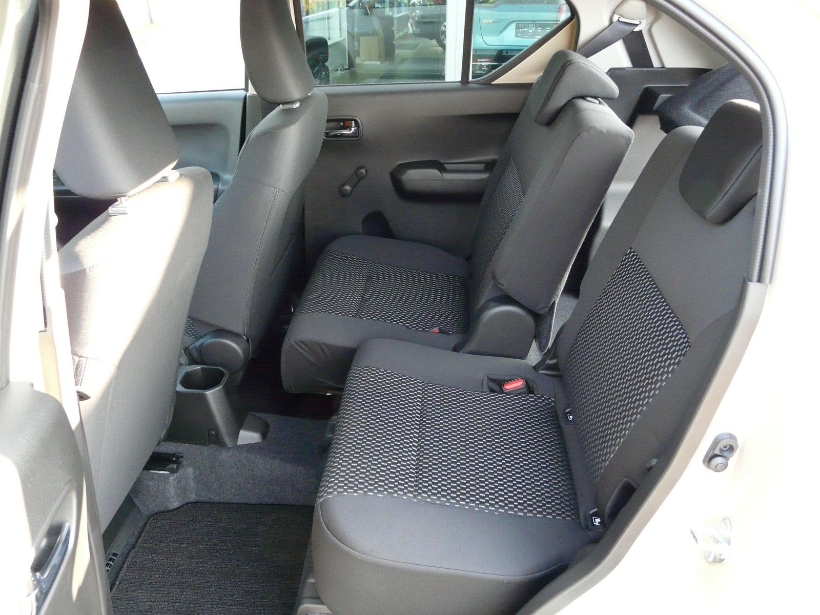 Fahrzeugabbildung Suzuki Ignis 1.2 Comfort CVT Hybrid