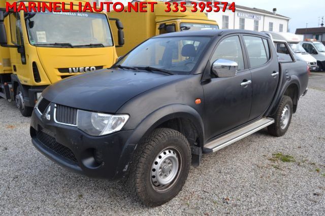 Mitsubishi MITSUBISHI L200 2.5 DI-D/136CV Double Cab 4X4