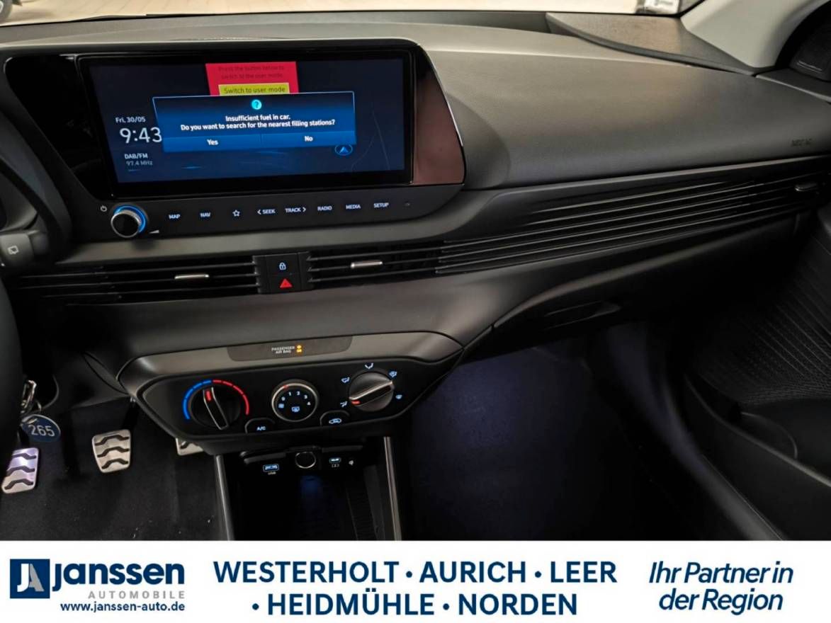Fahrzeugabbildung Hyundai BAYON Trend Navi Digitales Cockpit PDC LED Schei