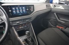 Fahrzeugabbildung Volkswagen Polo VI 1.0 TSI COMFORTLINE NAVI/LED/KAMERA/DAB+