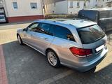 Mercedes-Benz E 200 T CDI Elegance | Leder | Panorama | Navi - Mercedes-Benz E 200 mit Diesel-Antrieb: Kombi, Schaltgetriebe