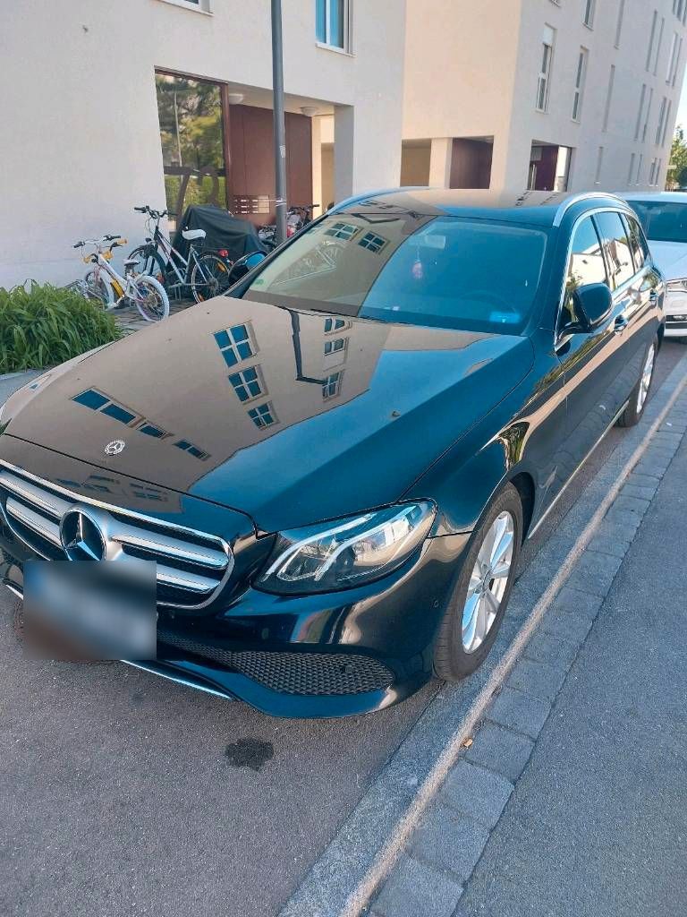 MERCEDES-BENZ Mercedes E Klasse 220 Autom.