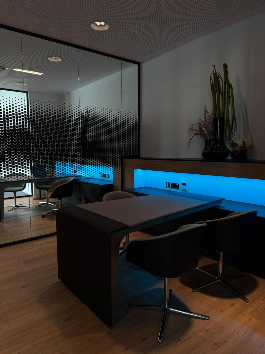 showroom-image-main