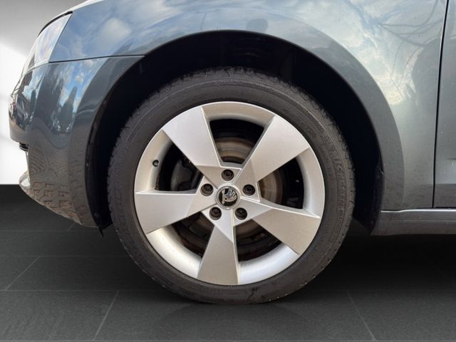 Skoda Octavia Combi III 2.0 TDI DSG Joy *SHZ*XENON*NAV