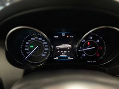 JAGUAR XE 2.0 d / R-Sport / 1.H / NUR. 89.tKM/ GARANTIE