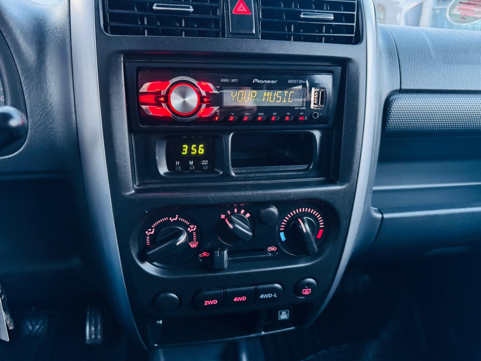 SUZUKI JIMNY - 86 CV - 4X4 - BVM