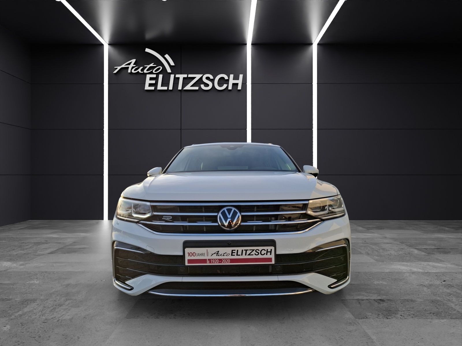 Fahrzeugabbildung Volkswagen Tiguan eHybrid R-Line DSG Matrix AHK Navi Pano A