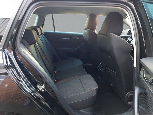 Fahrzeugabbildung Skoda Octavia Combi Clever 2.0TDI DSG AHK Navi Kamera