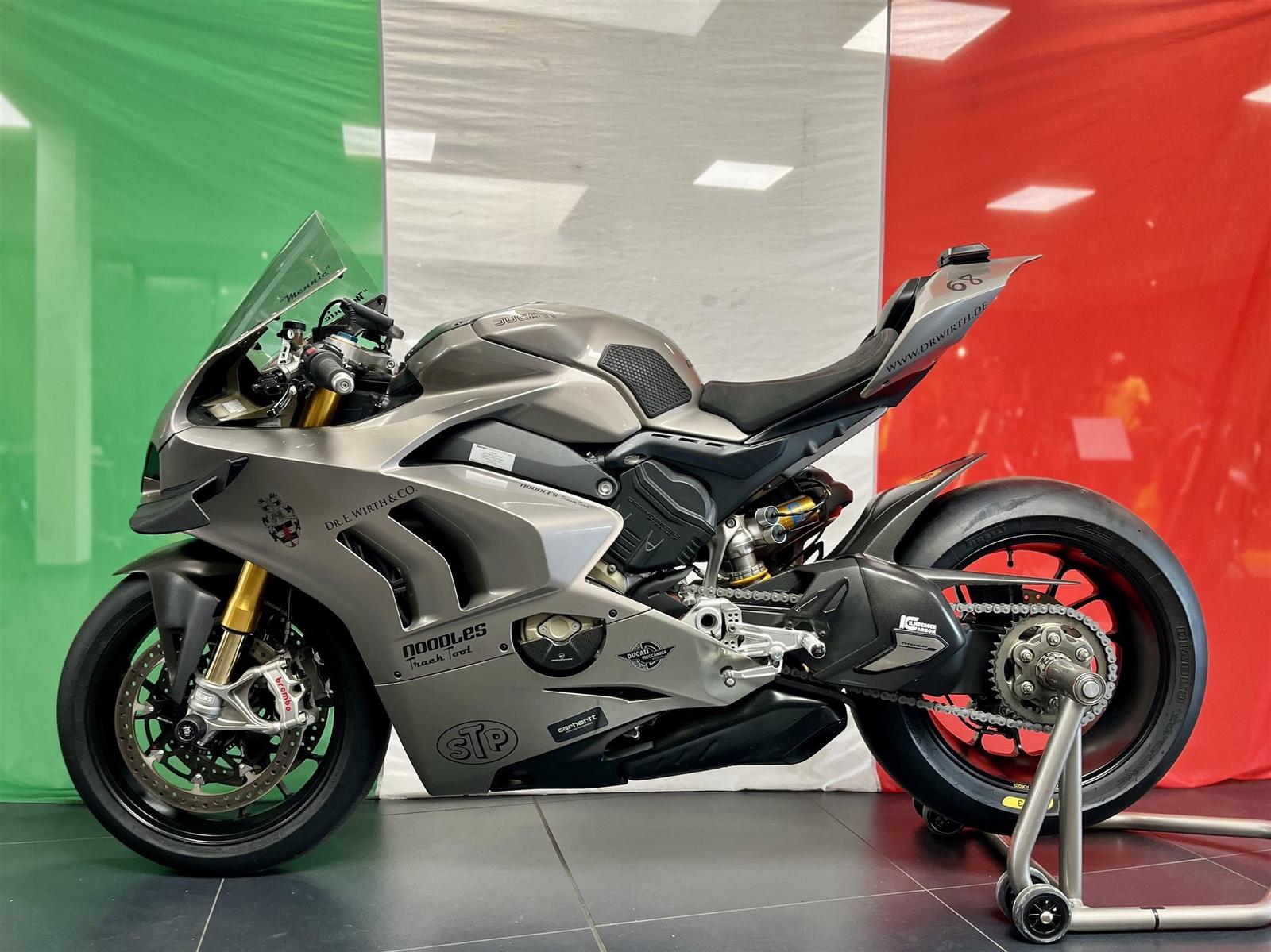 Ducati Panigale V4 S Racebike / Racing Umbau