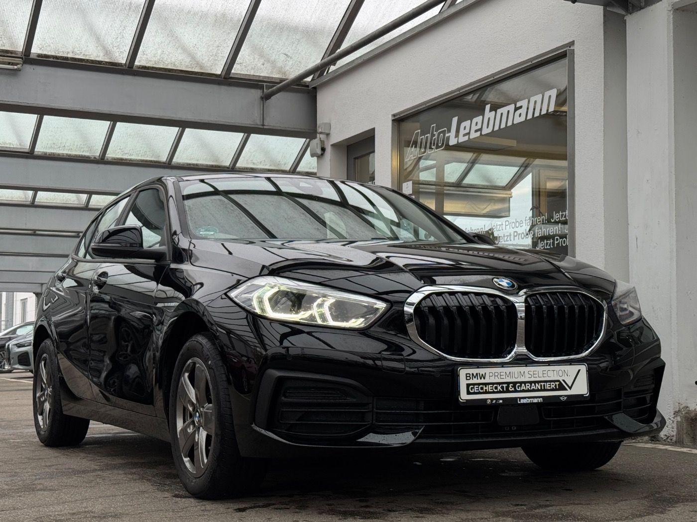 Fahrzeugabbildung BMW 118i Advantage Adapt.LED/SHZ 2 JAHRE GARANTIE