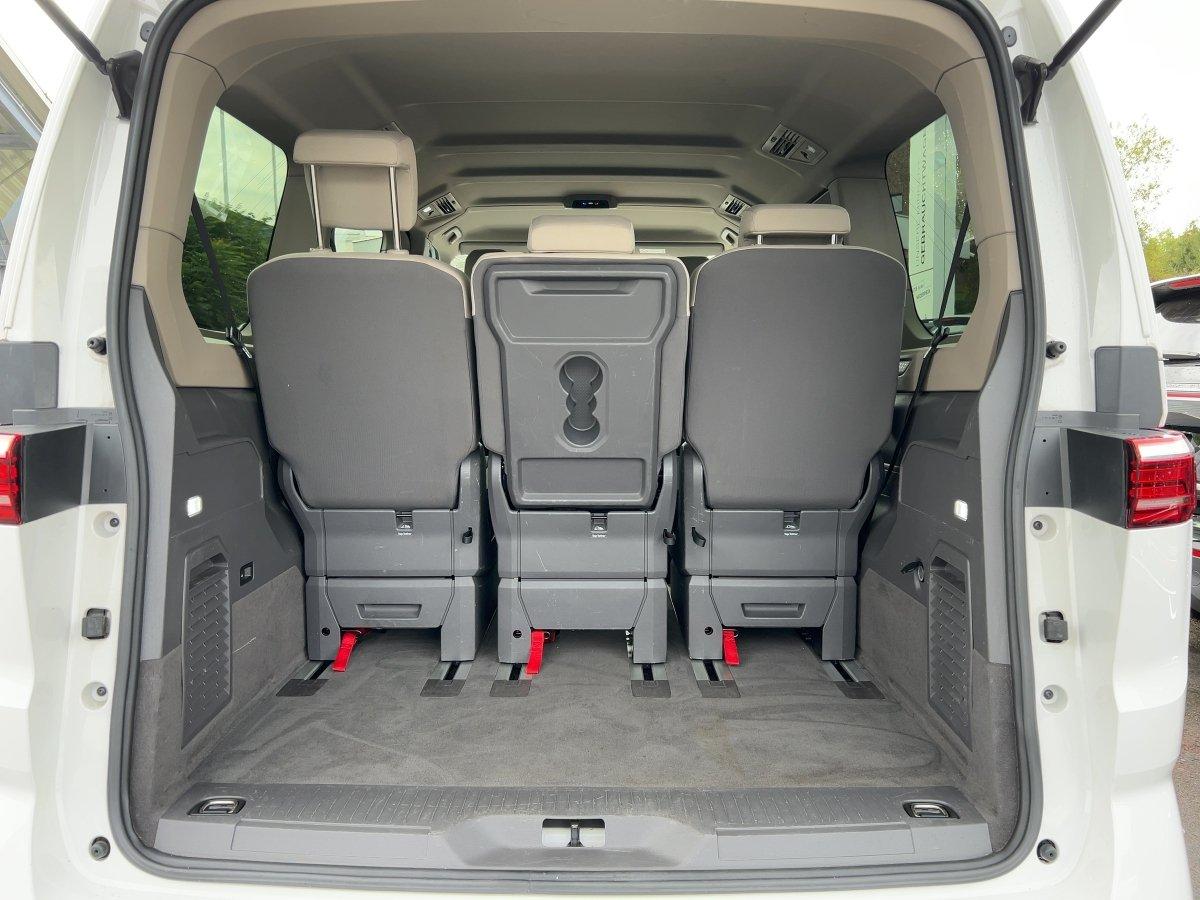 Volkswagen T7 Multivan 2.0 TDI DSG 7-Sitzer+AHK+LED+NAVI+RF