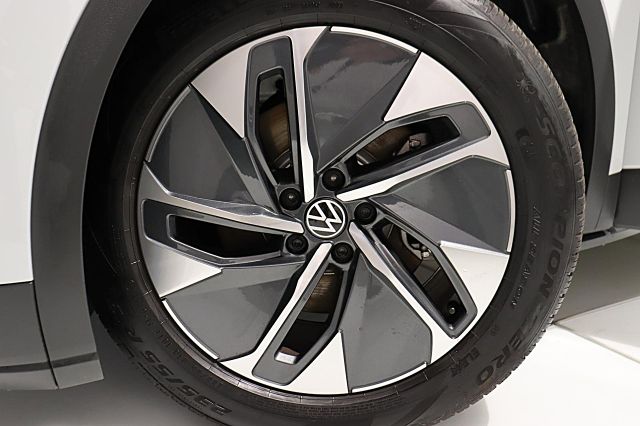 ID.4 Pure 125kW IQ-LIGHT AHK Wärmepumpe Anschlus