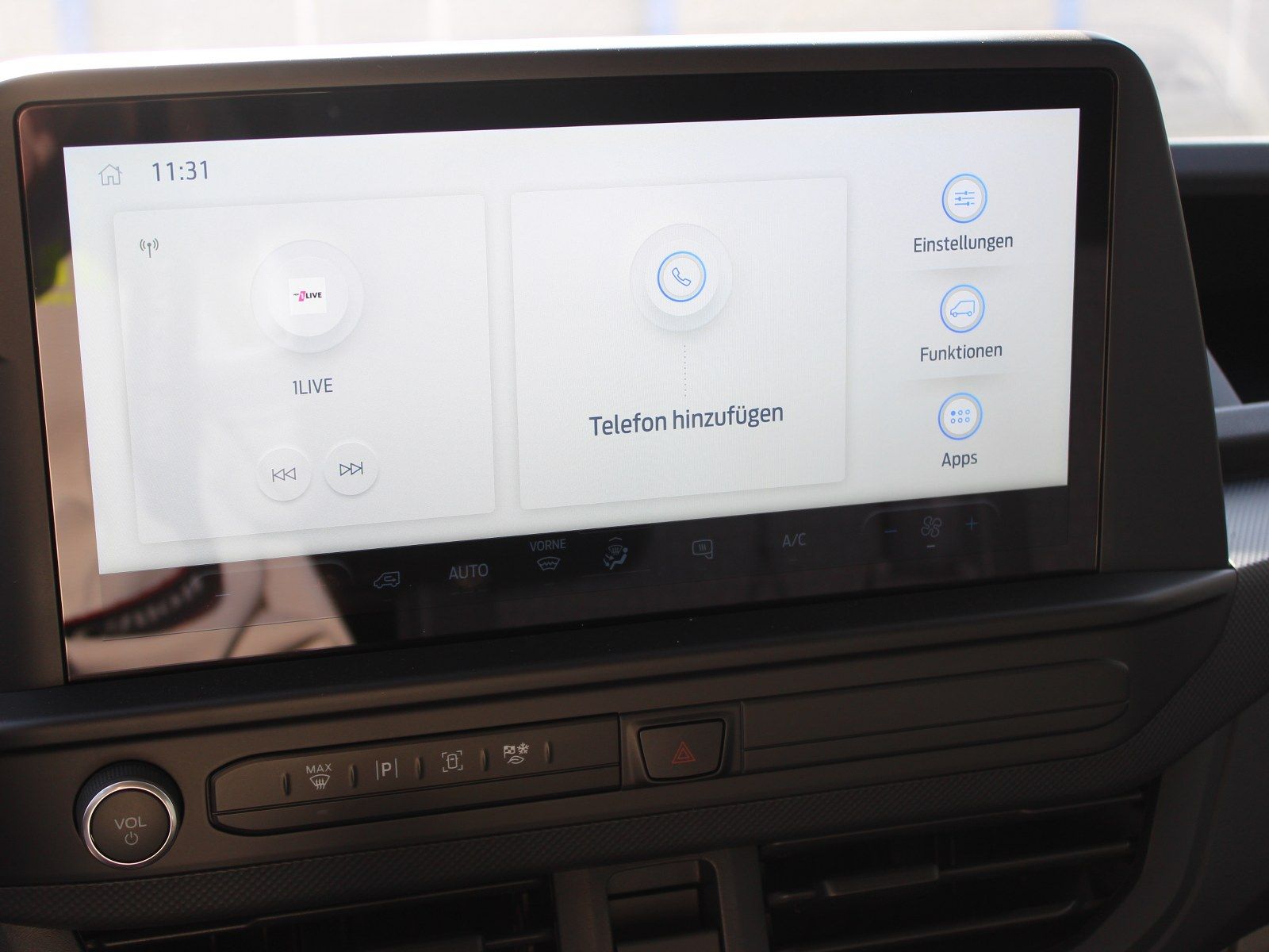 Fahrzeugabbildung Ford Transit Custom 320 L1 Trend FWD Plug-in Hybrid