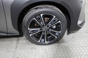 Toyota bZ4X 4x4 *0,25%*ACC*JBL*LED*NAV*PANO*STHZ*WÄPU*