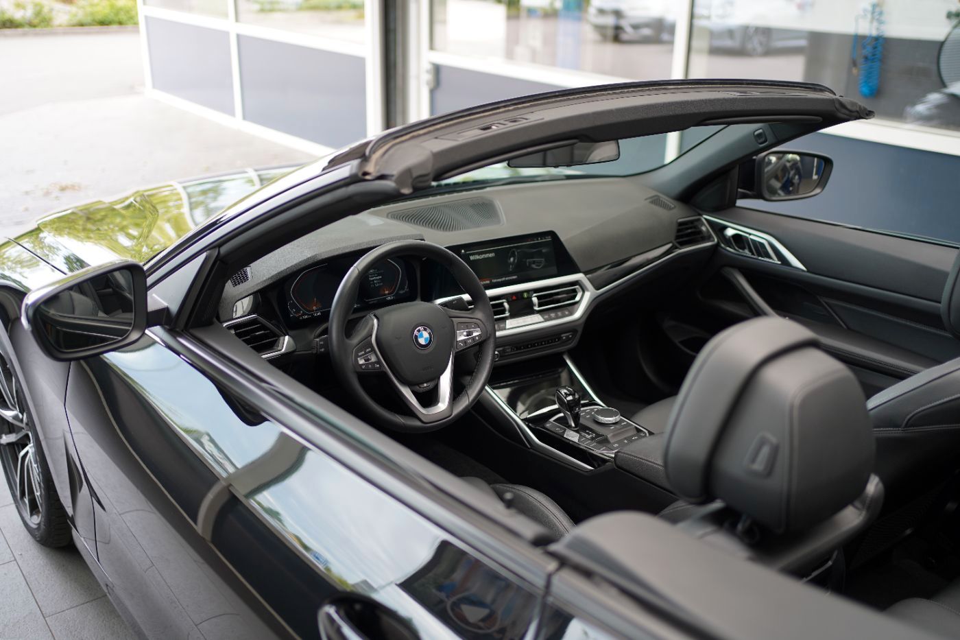Fahrzeugabbildung BMW 420i Cabrio Open-Air Paket+DrivingAssist+Laserli