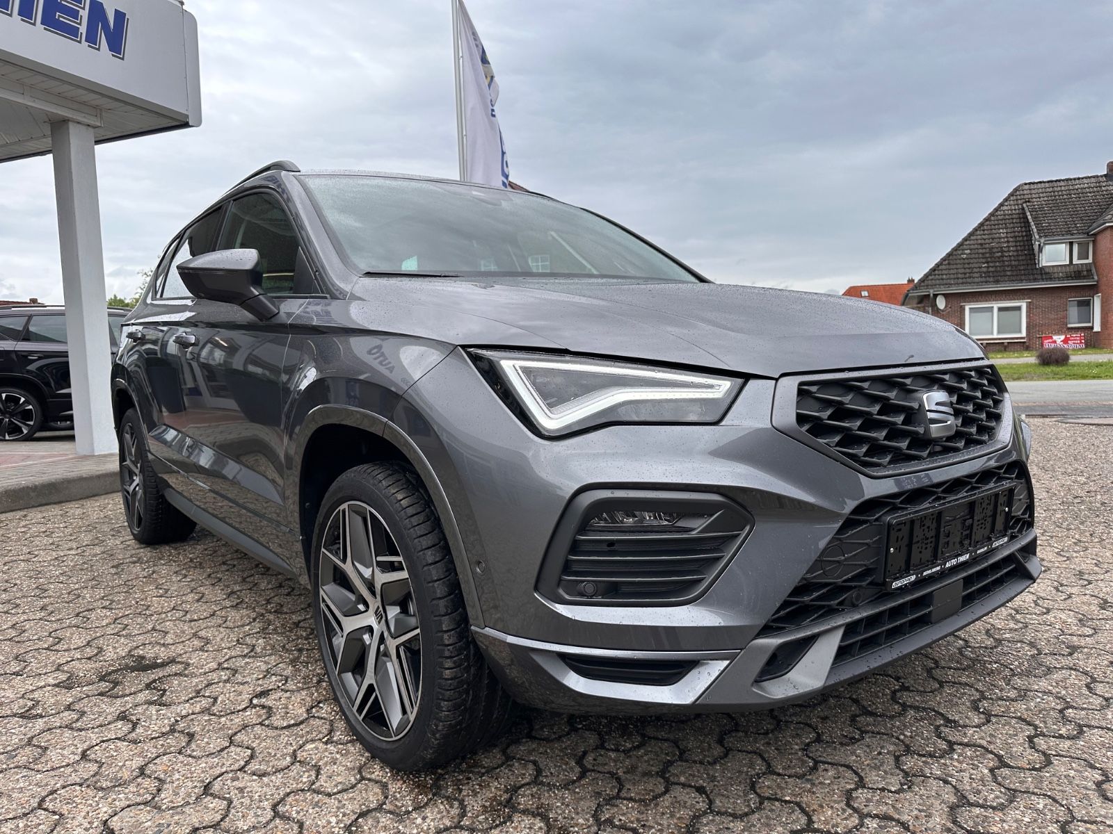 Fahrzeugabbildung SEAT Ateca FR 2.0 TDI DSG Pano/AHK/Navi/LED/ACC
