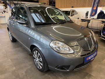 Lancia Ypsilon 1.4 8V Oro *KLIMAAUT.*2.HD*TÜV 062027*