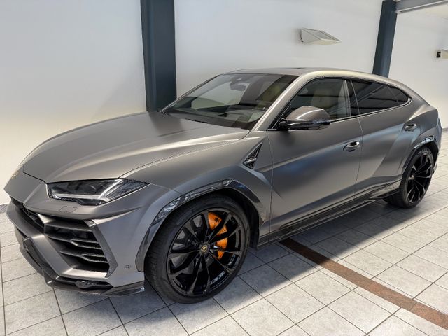 Lamborghini Urus 4.0 V8 Full Carbon VOLLAUSSTATTUNG!