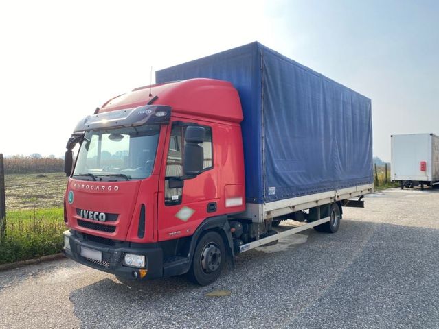 Iveco 2015 фура