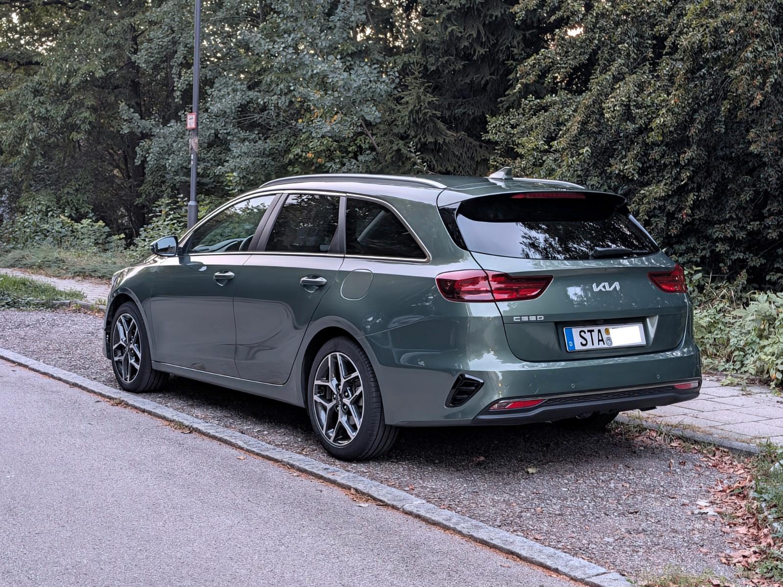 Kia cee'd SW 1.5 T-GDI DCT, AHK, LH, Keyless, 17 Zol
