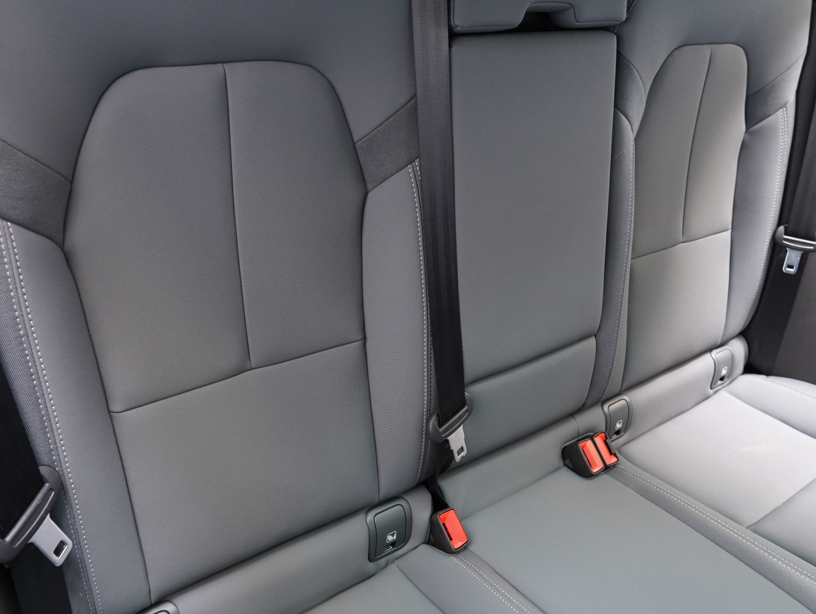 Fahrzeugabbildung Polestar 2 Long Range Dual Motor AWD 78kWh PILOT/PLUS/SOH