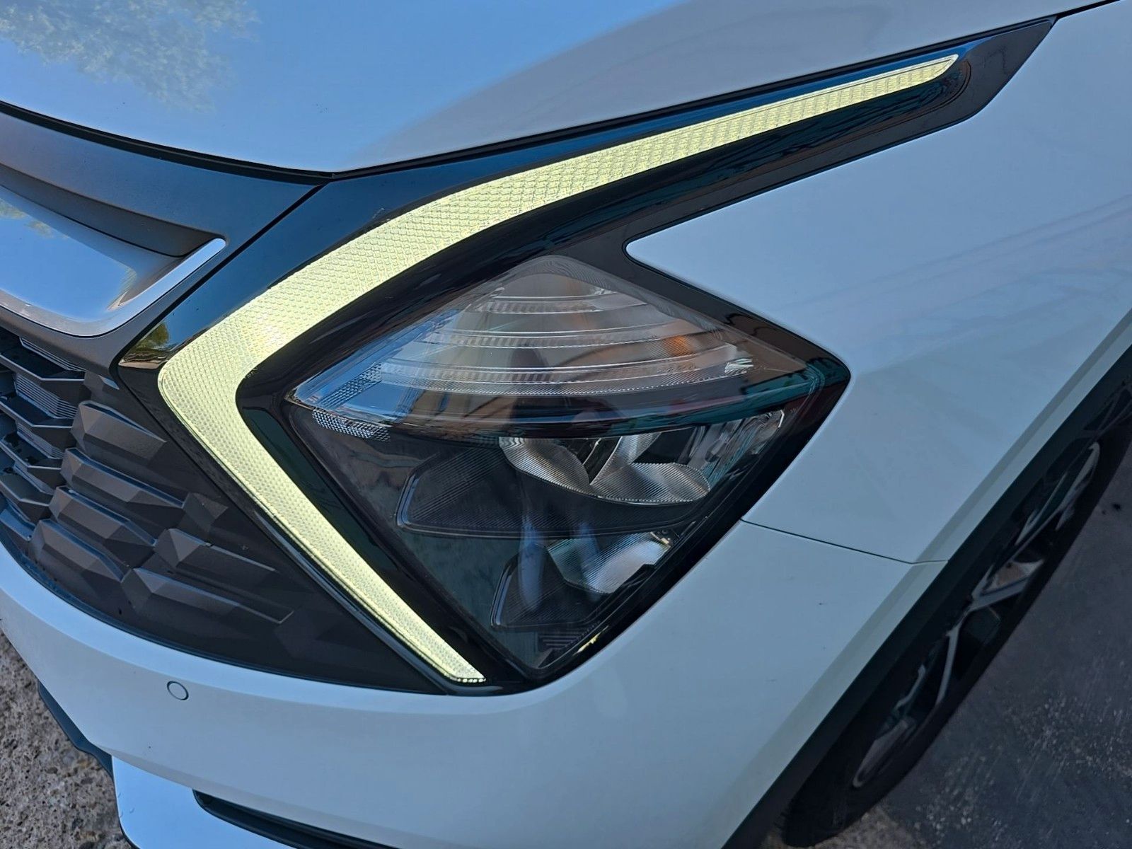 Fahrzeugabbildung Kia SPORTAGE 1.6T 48V 2WD DCT ULTIMATE STD