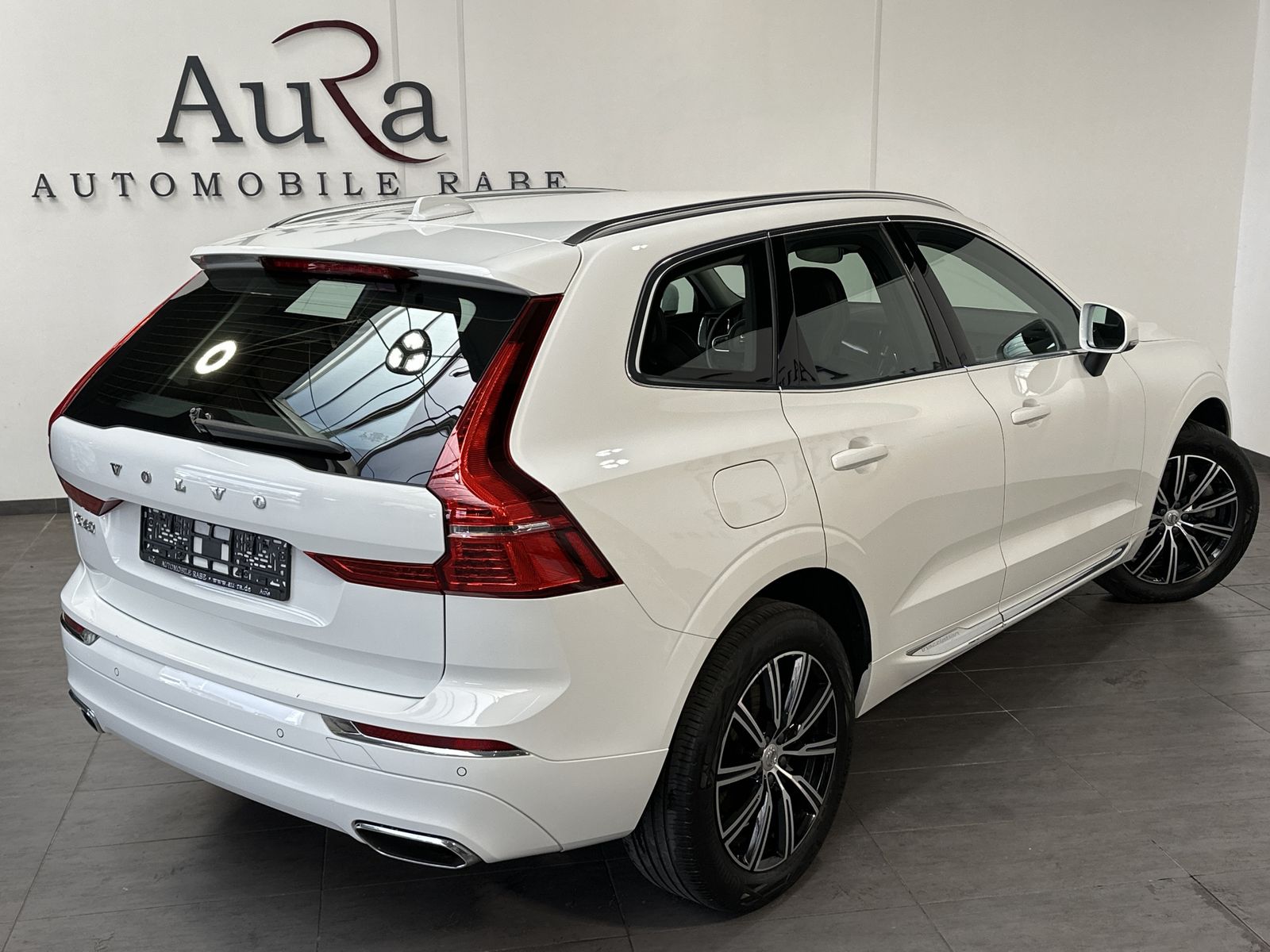 Fahrzeugabbildung Volvo XC60 B5 AWD Inscription NAV+LED+KAMERA+19ZO+1HD