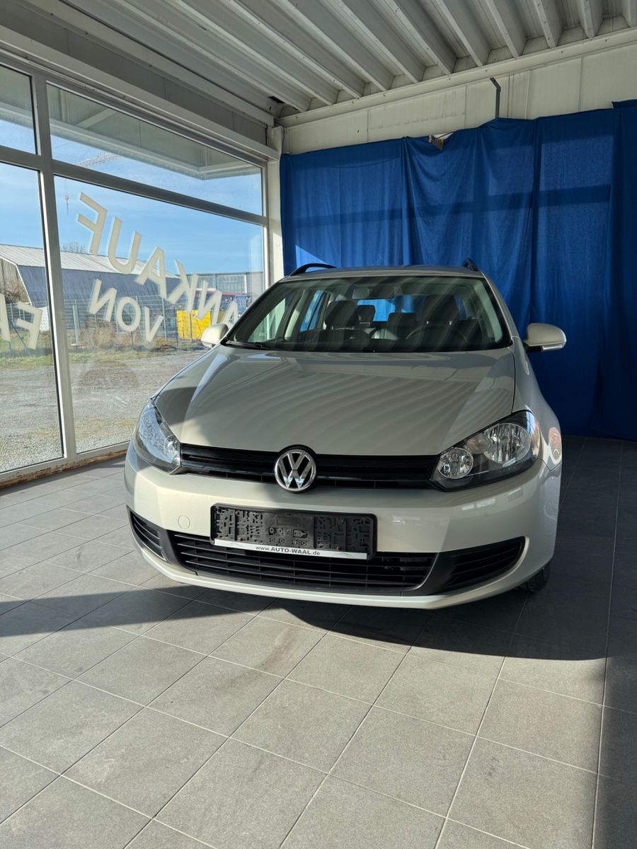 Volkswagen Golf - 1
