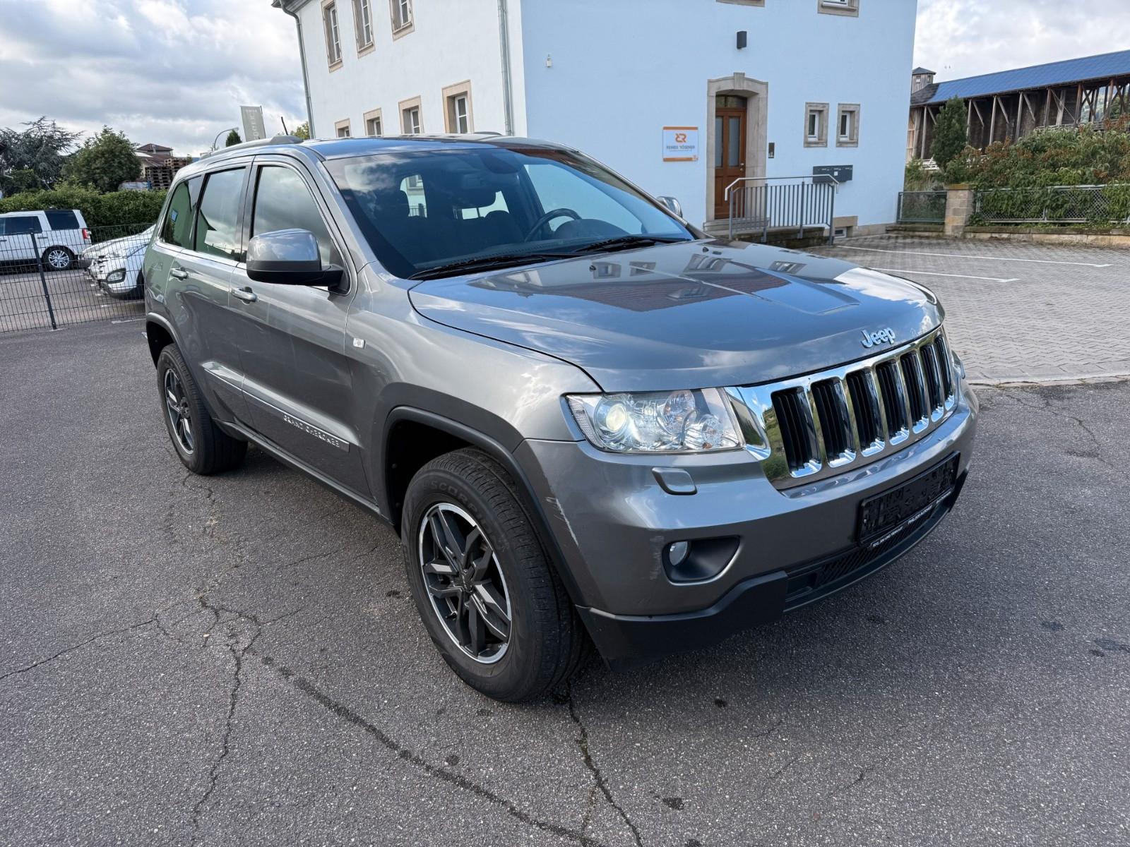 JEEP GRAND CHEROKEE V6 3.0 CRD 241CH - CT NEUF - ATTACHE REMORQUE 3.5 TONNES - PNEUS HIVER SUR JANTES