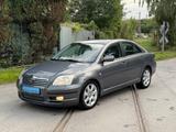 Toyota Avensis 1.8 Sol Lim. - Toyota Avensis in Duisburg