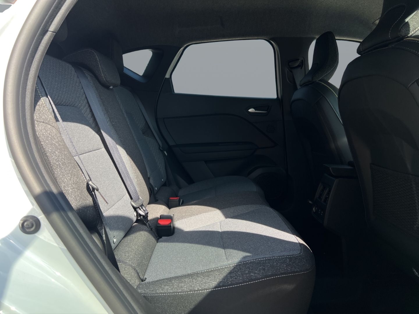 Fahrzeugabbildung Renault Captur II Techno 1.6 E-TECH Hybrid 145 EU6e Digi
