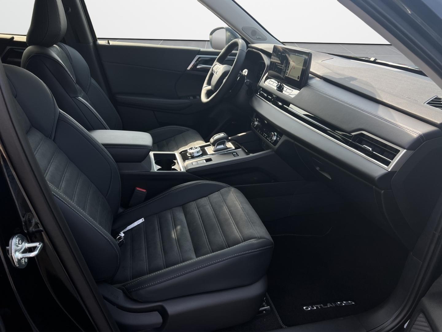 Mitsubishi Outlander 2.4 PHEV 4WD Intro Edition