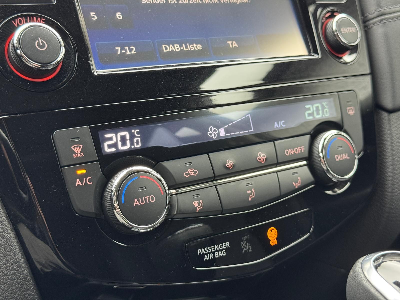 Fahrzeugabbildung Nissan X-Trail 1.3 DIG-T/N-CONNECTA/PANO/AHK/DSG/1.HAND