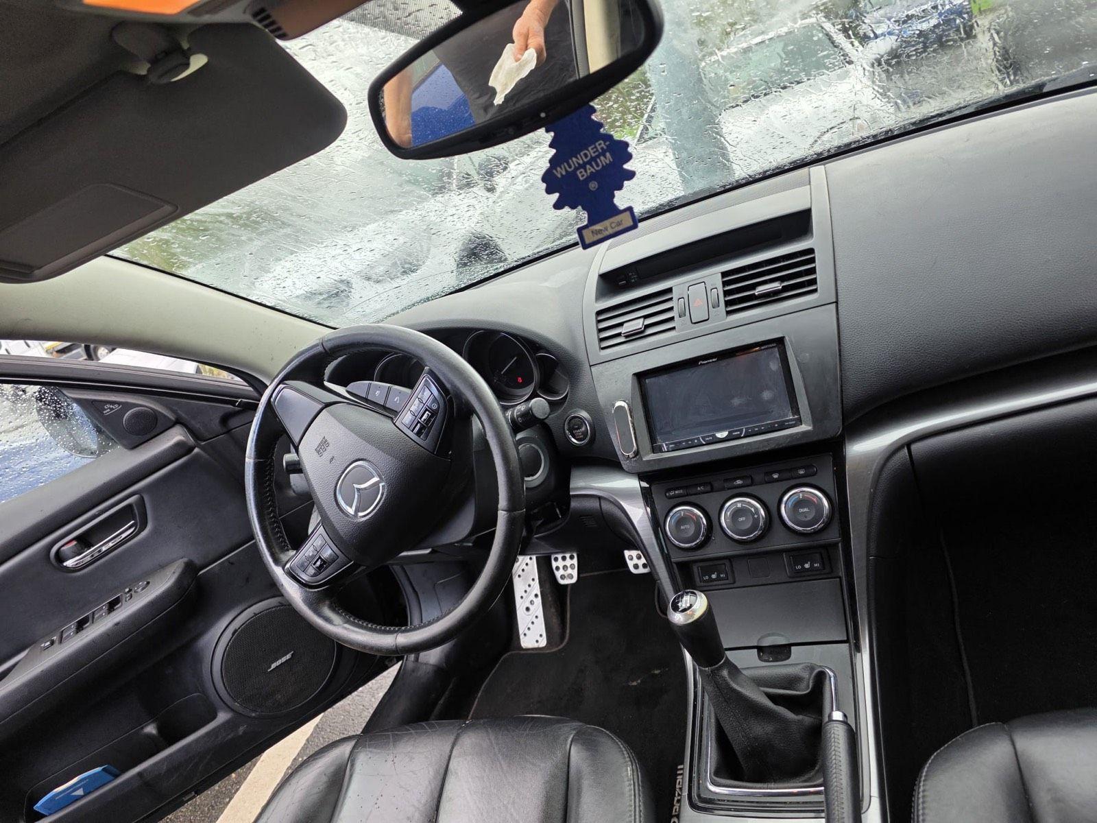 Mazda 2 2011 — photo 6