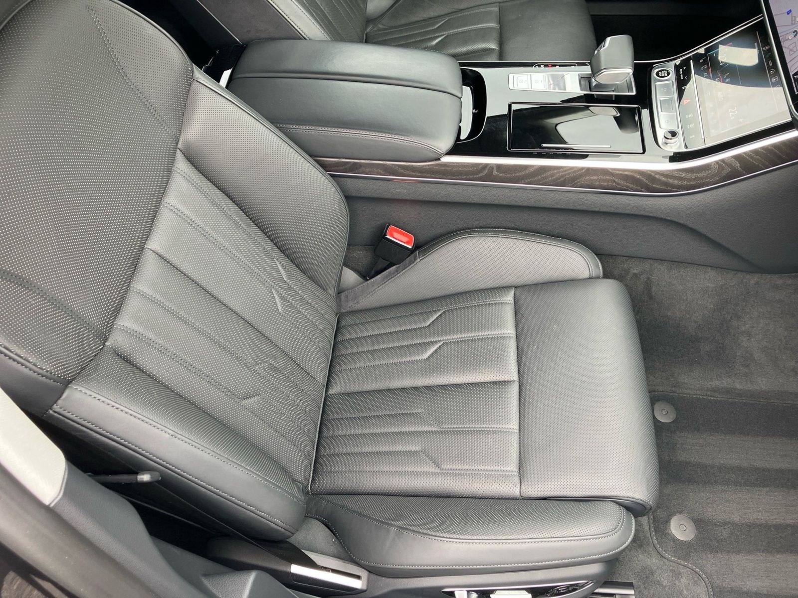 Audi A8 - Bild 10