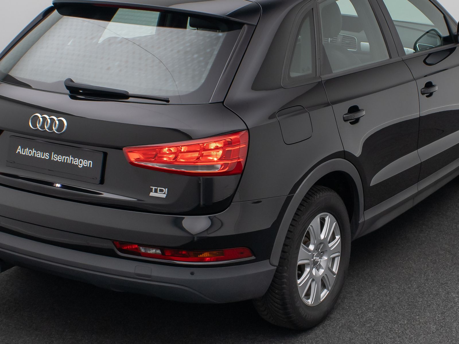 Fahrzeugabbildung Audi Q3 basis Sportsitz Xenon PDC Navi Multilenk Komf
