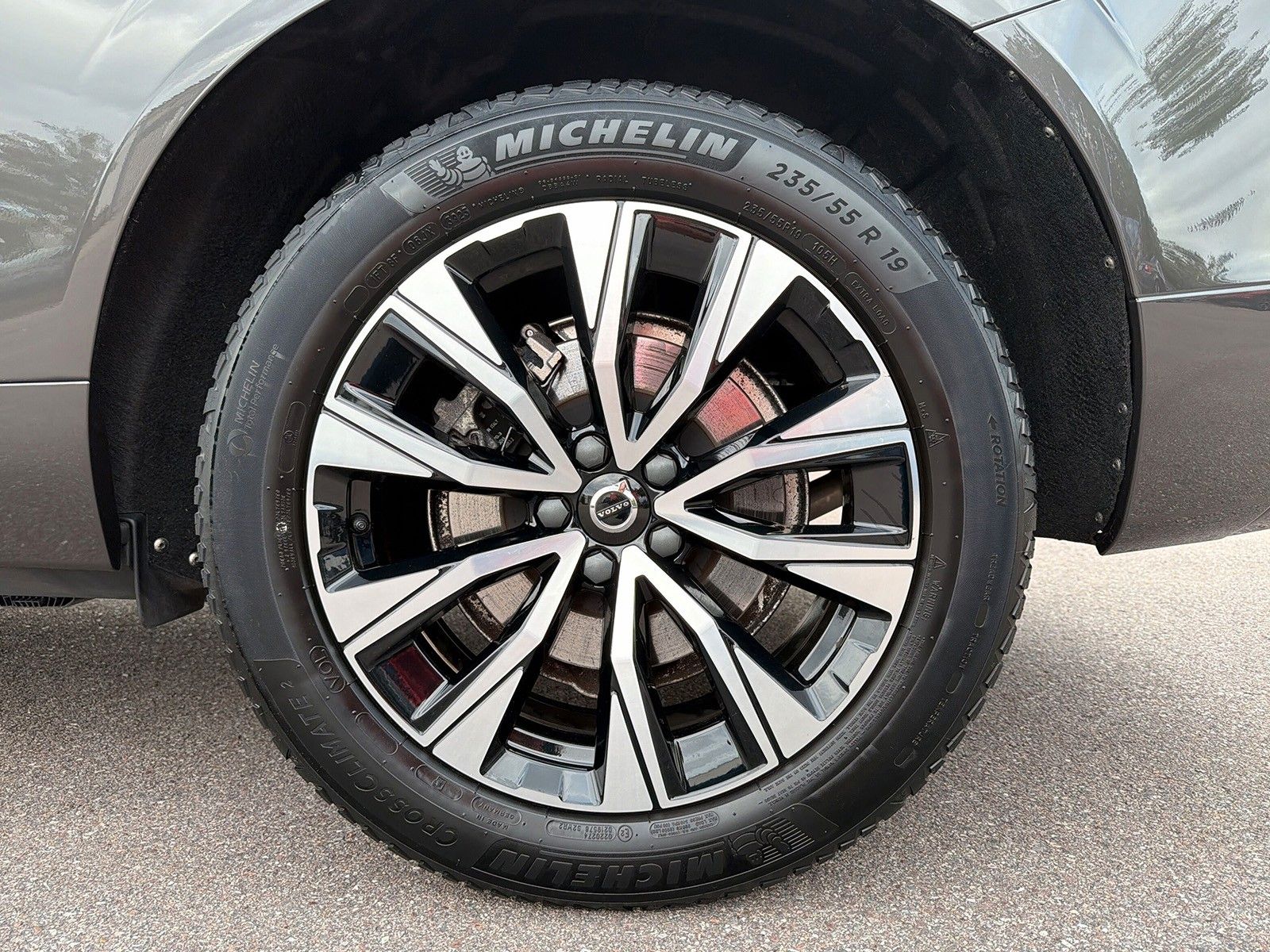 Volvo XC60 B4 AWD Mild-Hybrid Plus Dark ACC BLIS foto 2